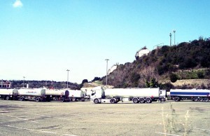 azienda petrolifera - parcheggio partenze autobotti